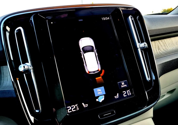 Volvo XC 40 cena 103900 przebieg: 131000, rok produkcji 2019 z Gogolin małe 781